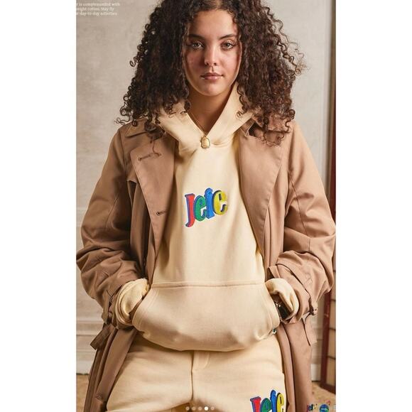 Jefe by Jefe Women's Heavyweight Graphic Streetwear Sweat Set in Ivory Medium - Picture 3 of 13